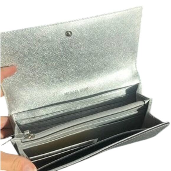 Michael Kors Metallic Silver Clutch Wallet*Jet Set Large Carryall Trifold* - Picture 2 of 14